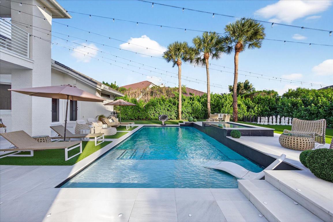 DEVON PLACE AT WOODFIELD COUNTRY CLUB - Residential