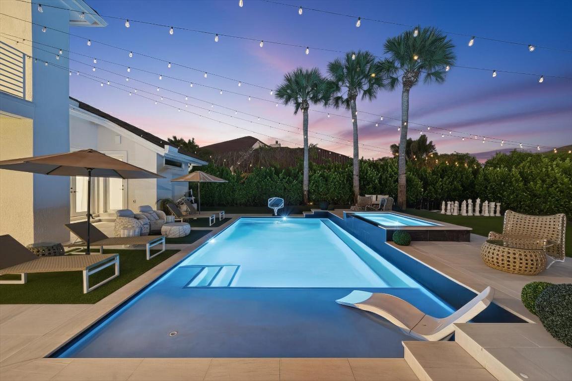 DEVON PLACE AT WOODFIELD COUNTRY CLUB - Residential