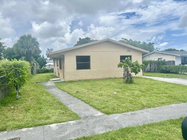 Investor special! Seller is a corporation and has never occupied the home. Seller does not disclose. It is Buyer and Buyers brokers responsibility to verify all information. 5 day max inspection. Seller chooses title - Mainstay National Title. Closing on or before 45 days from effective date