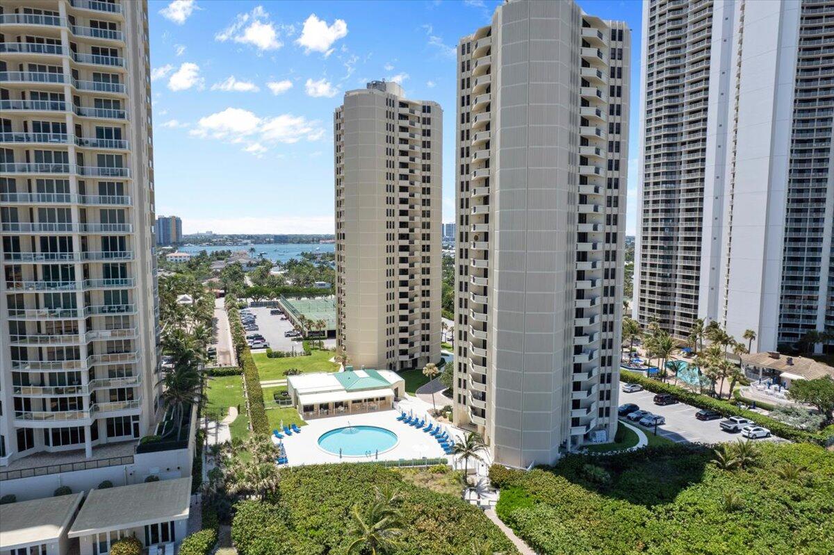 PHOENIX TOWERS CONDO - Residential