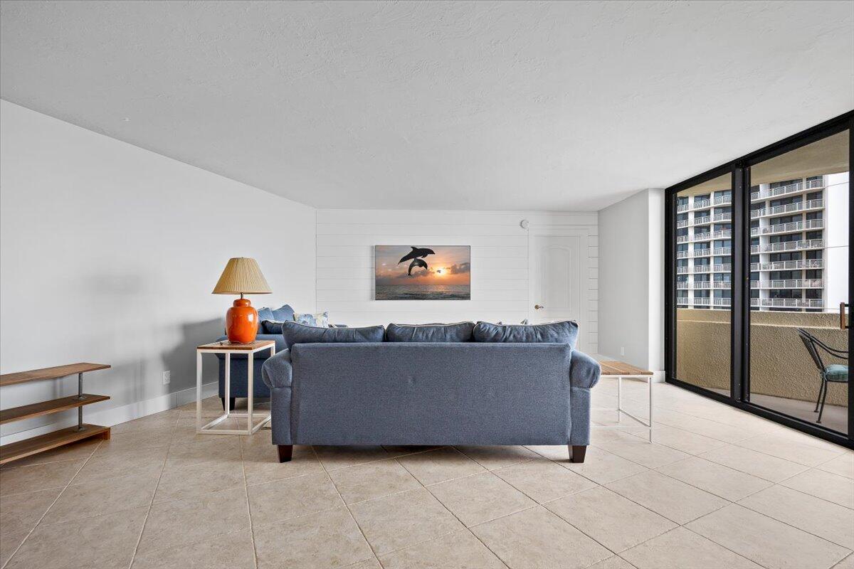 PHOENIX TOWERS CONDO - Residential