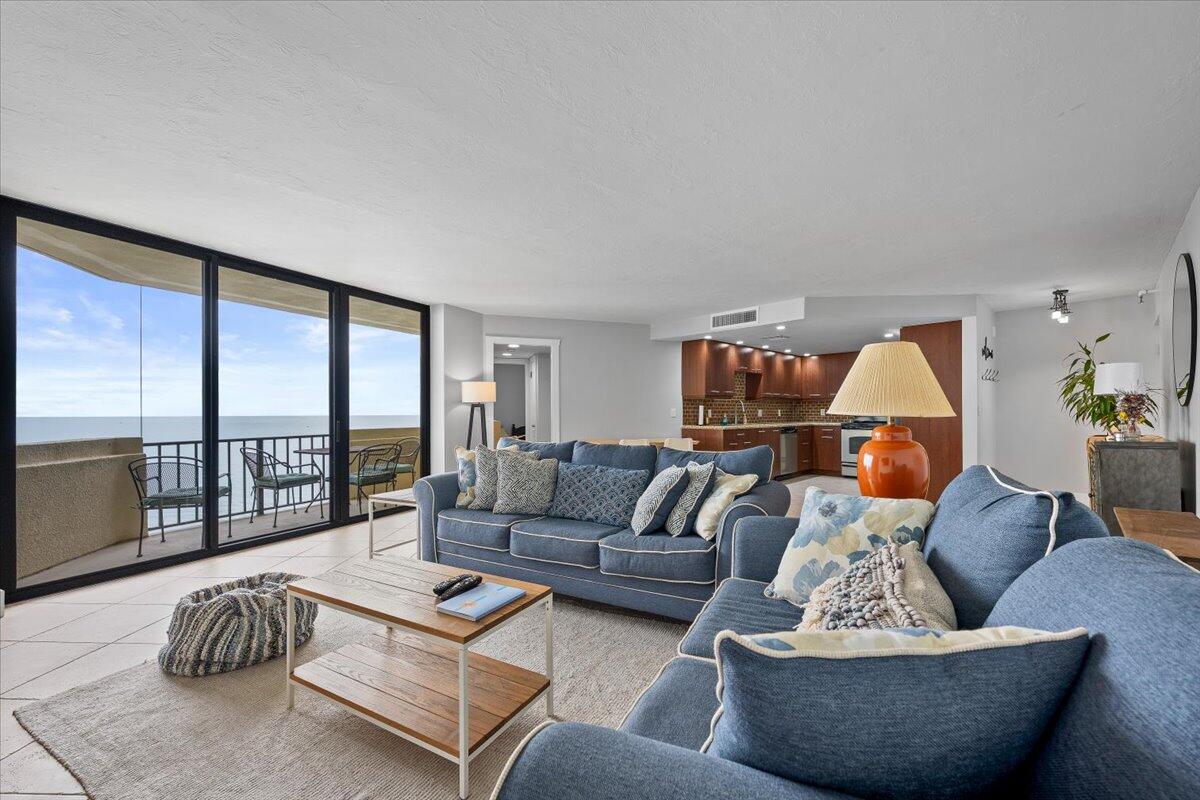 PHOENIX TOWERS CONDO - Residential
