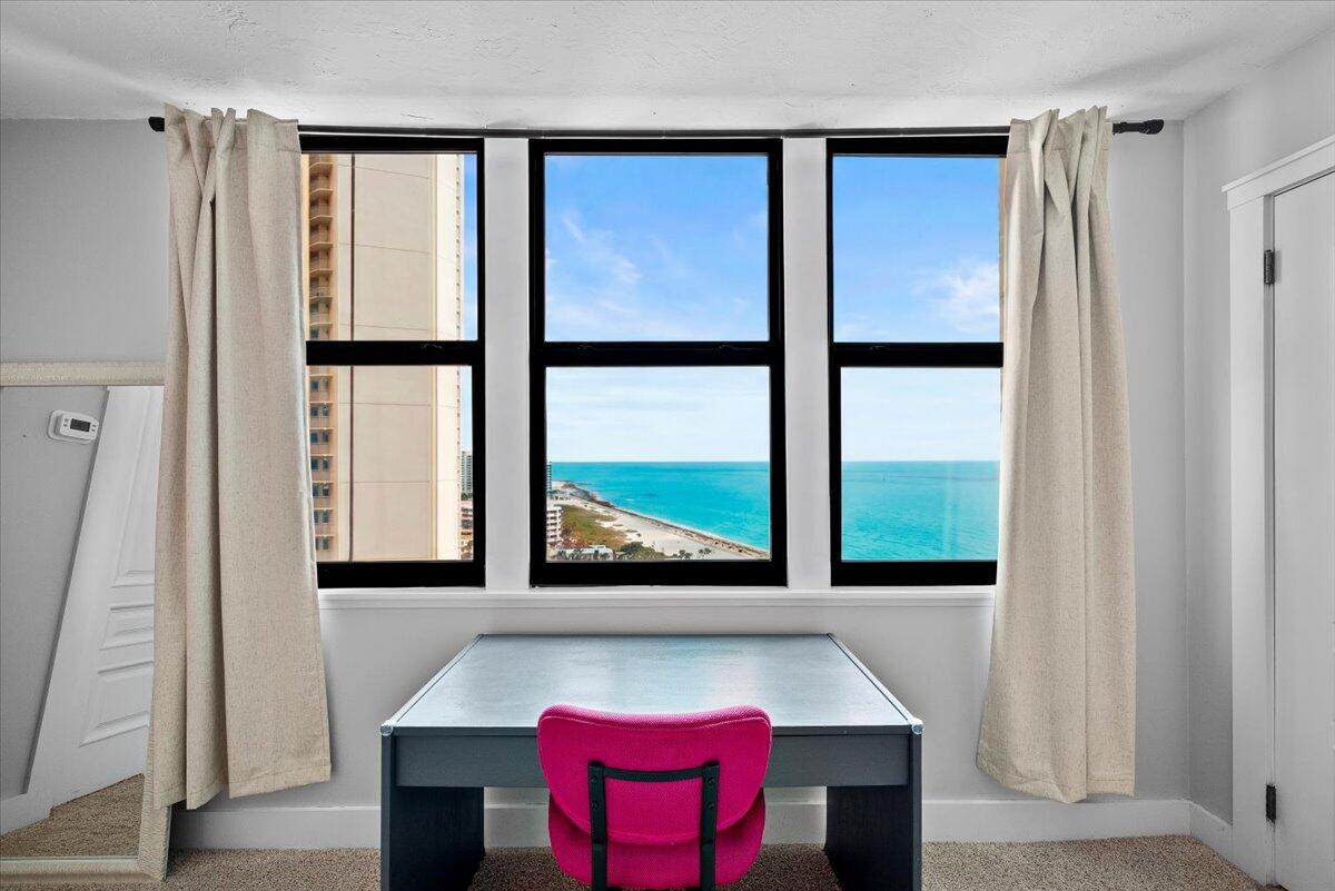 PHOENIX TOWERS CONDO - Residential