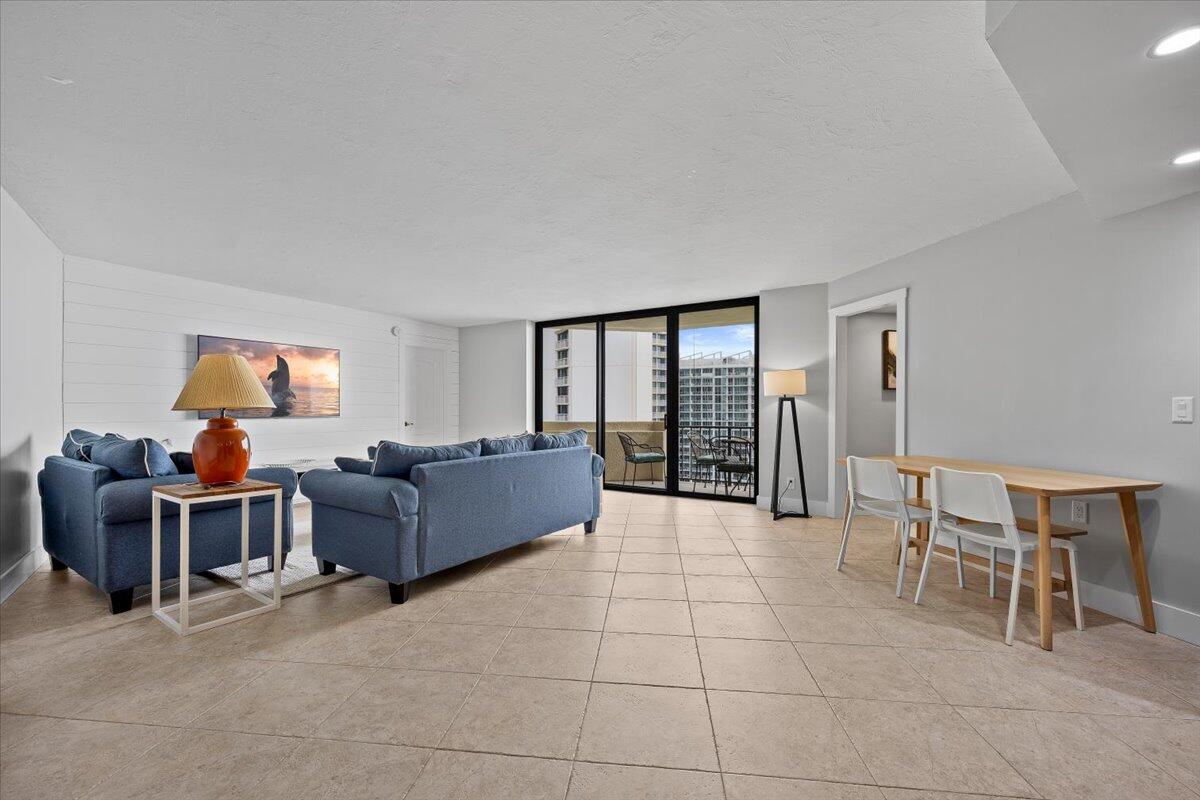 PHOENIX TOWERS CONDO - Residential