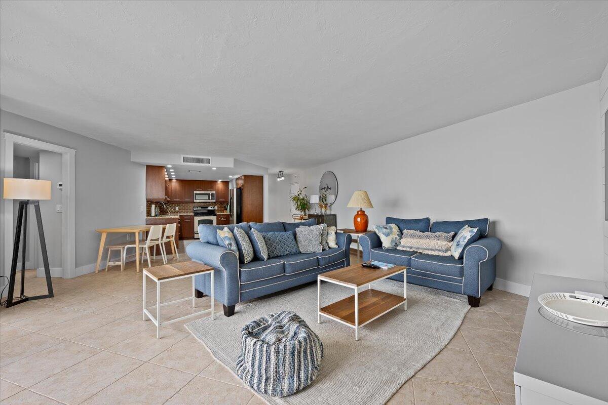 PHOENIX TOWERS CONDO - Residential