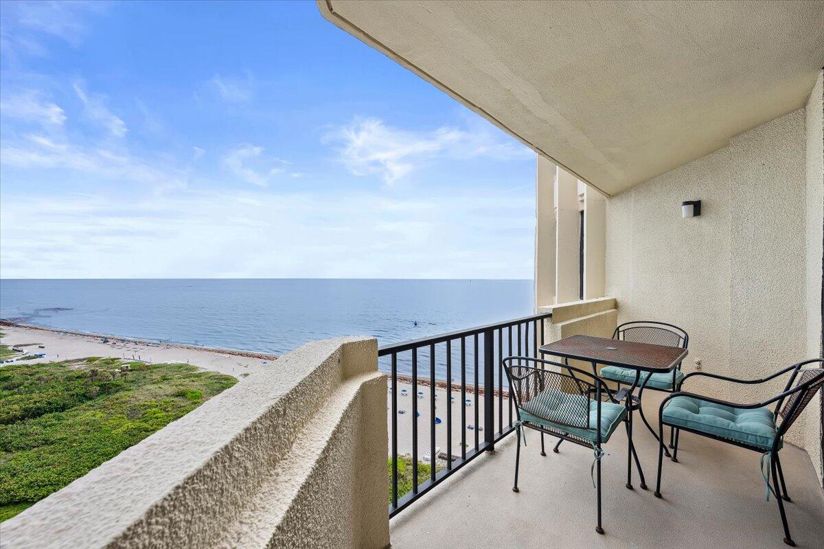 PHOENIX TOWERS CONDO - Residential