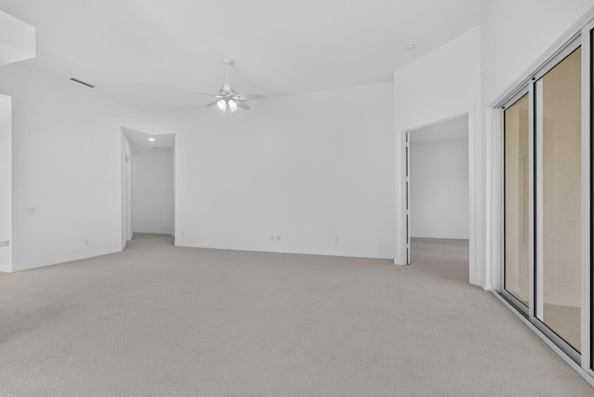 RIVERWALK 4 - Residential