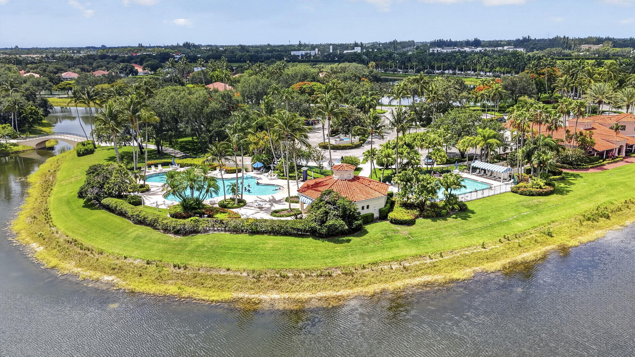 RIVERWALK 4 - Residential