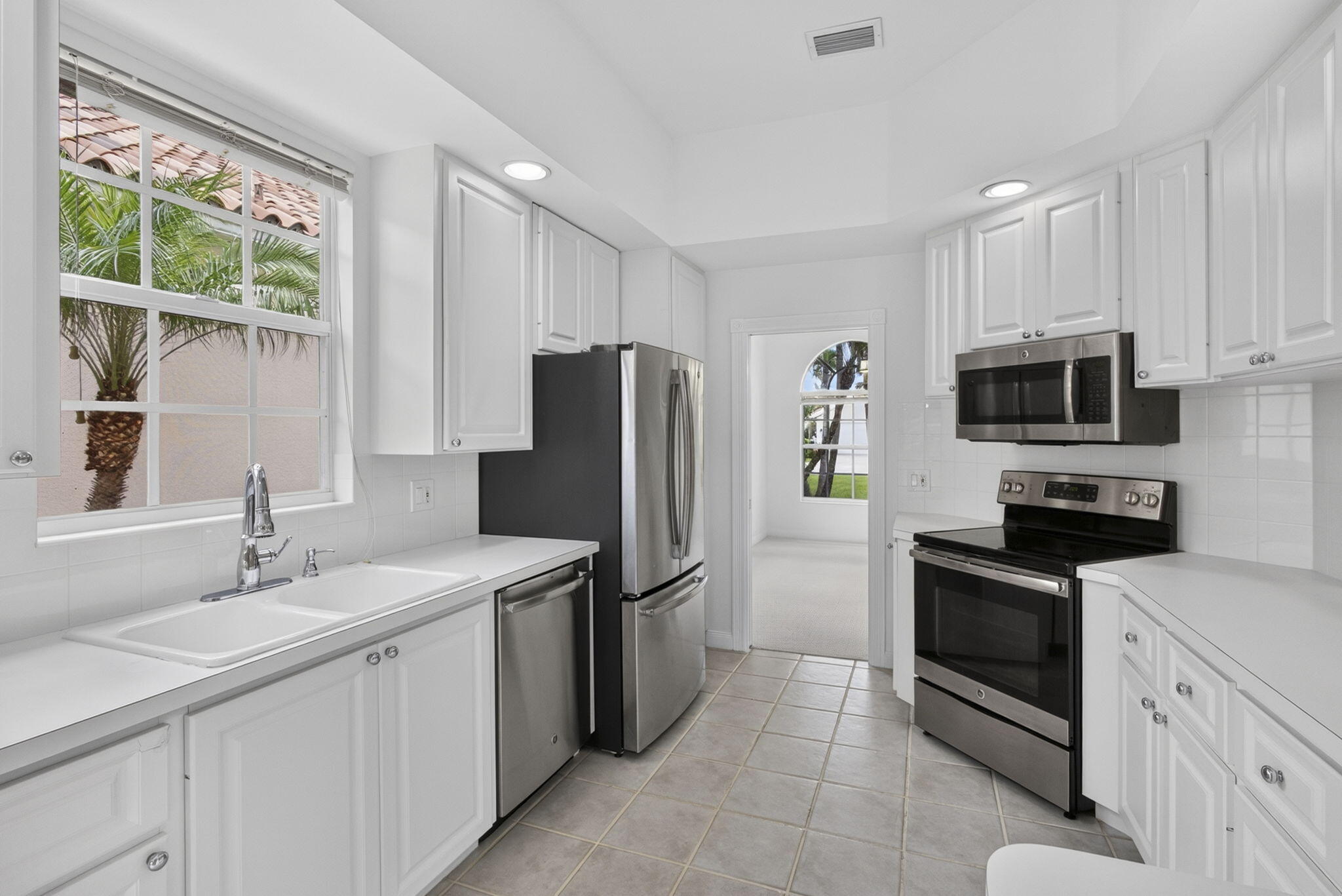 RIVERWALK 4 - Residential
