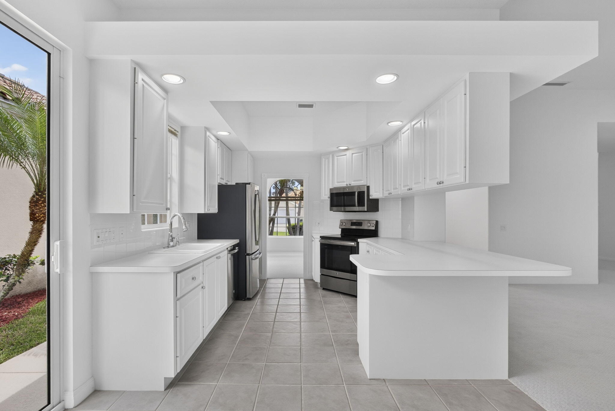 RIVERWALK 4 - Residential
