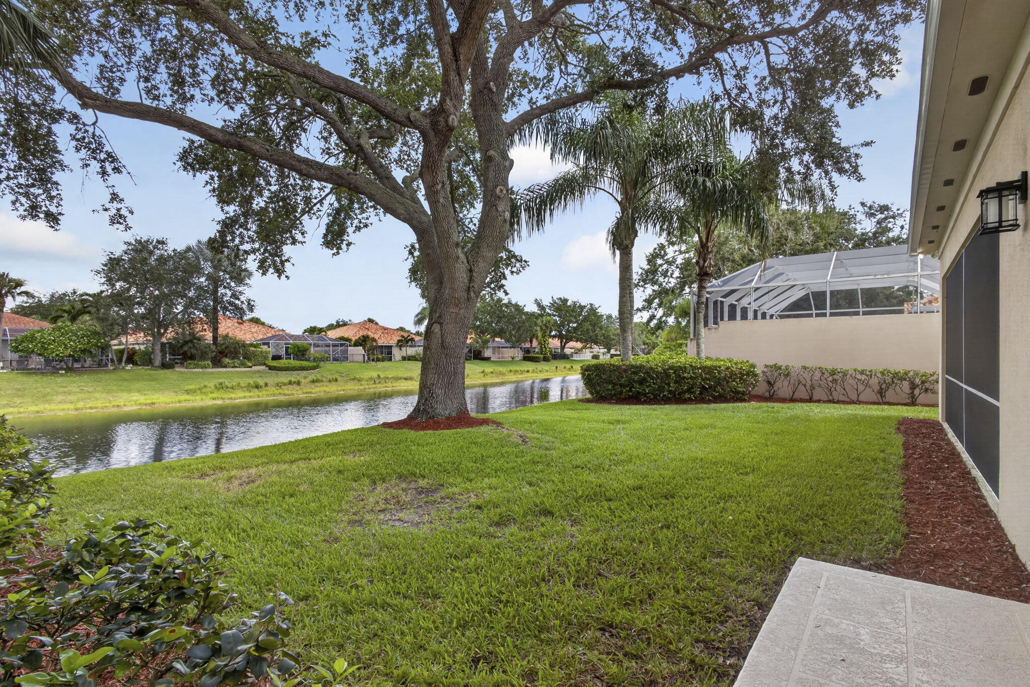 RIVERWALK 4 - Residential