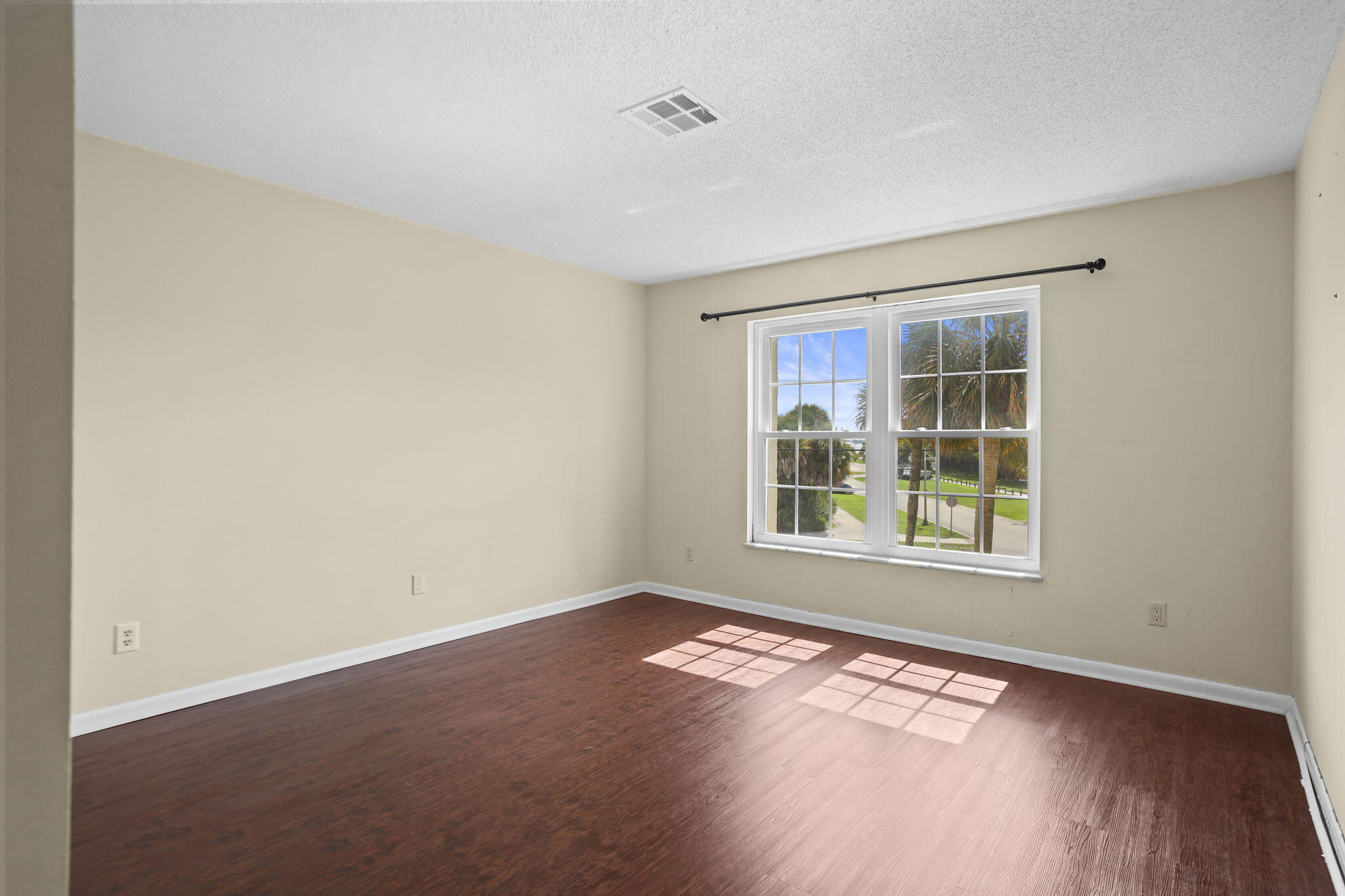 RIVER VISTA CONDO - Residential