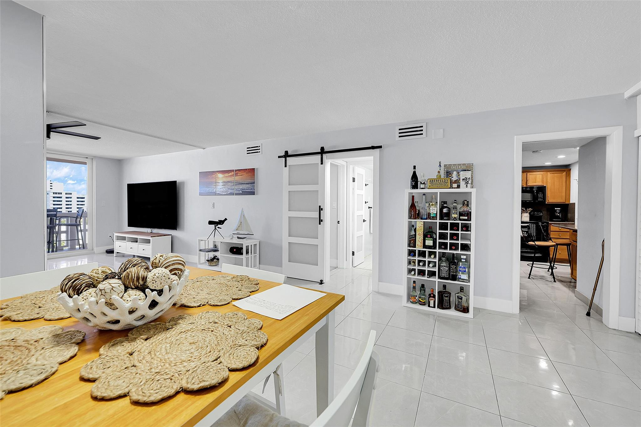 VALIANT HOUSE - Residential