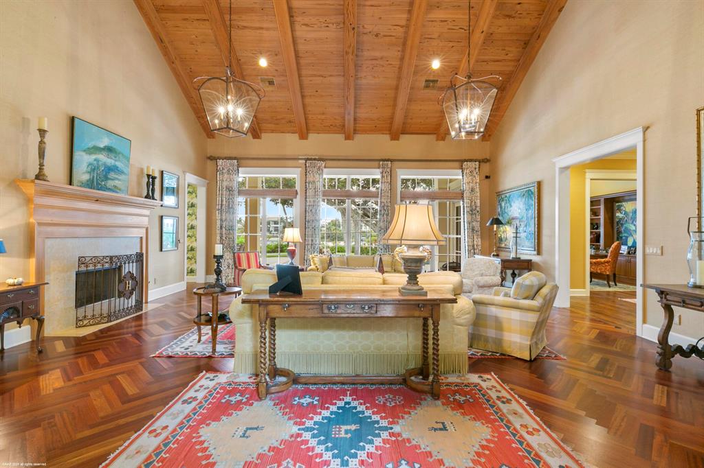 JUPITER ISLAND - Residential