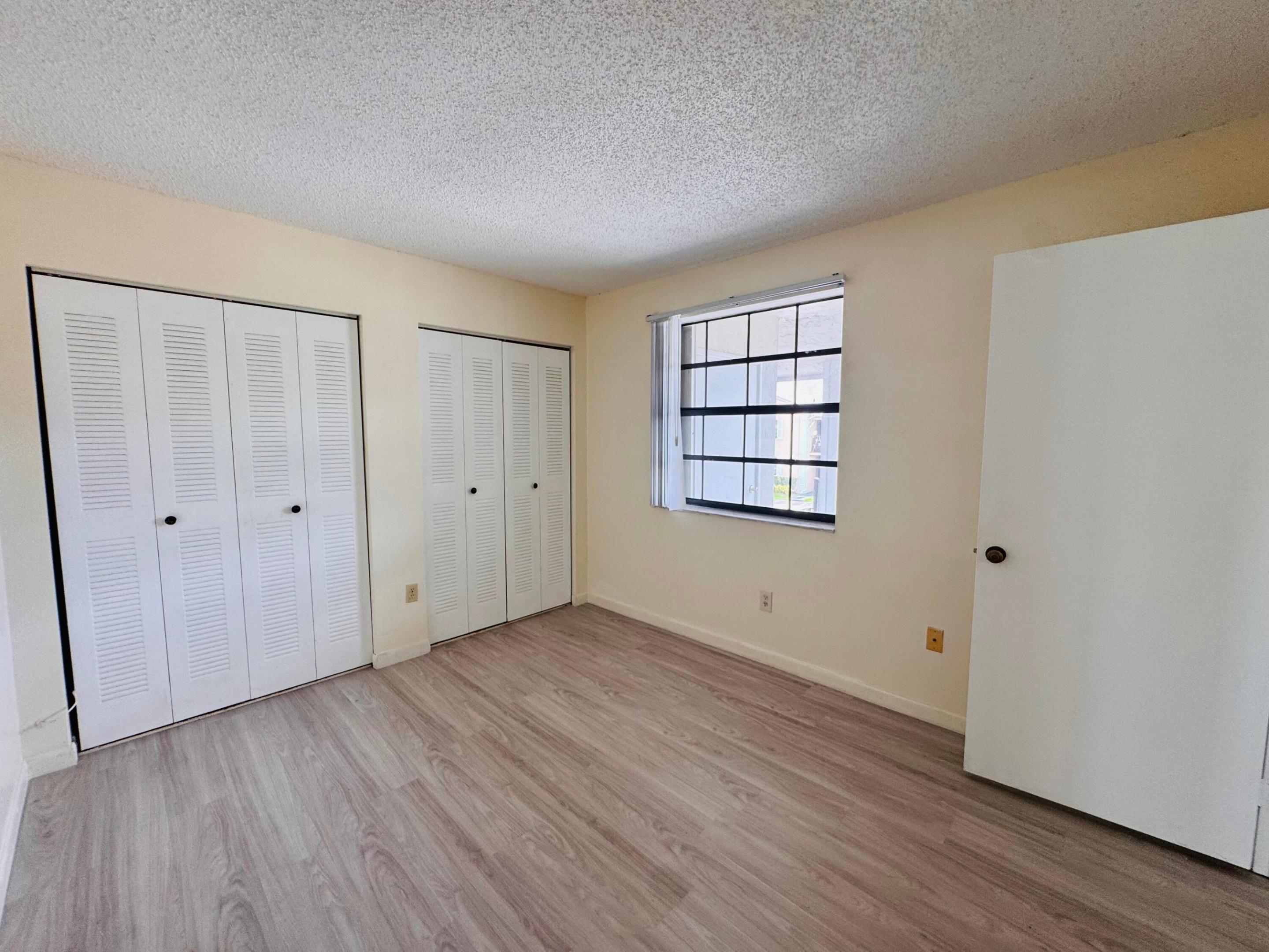 LAKESHORE CONDO 3 - Residential Lease