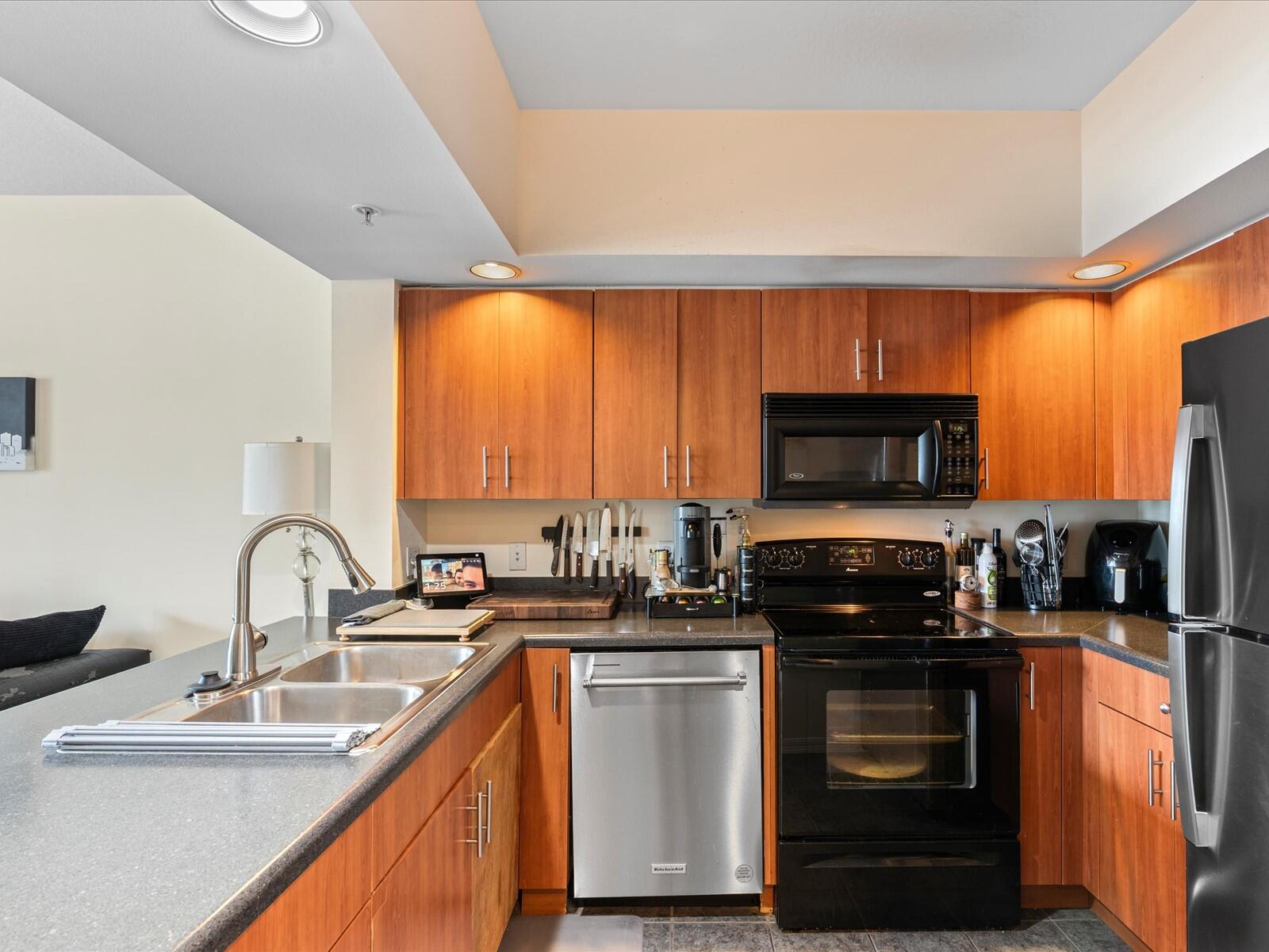 WAVERLY AT LAS OLAS CONDO - Residential Lease