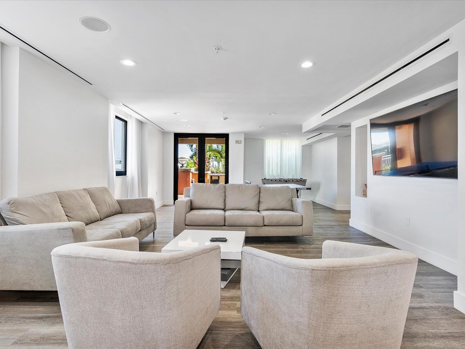 WAVERLY AT LAS OLAS CONDO - Residential Lease