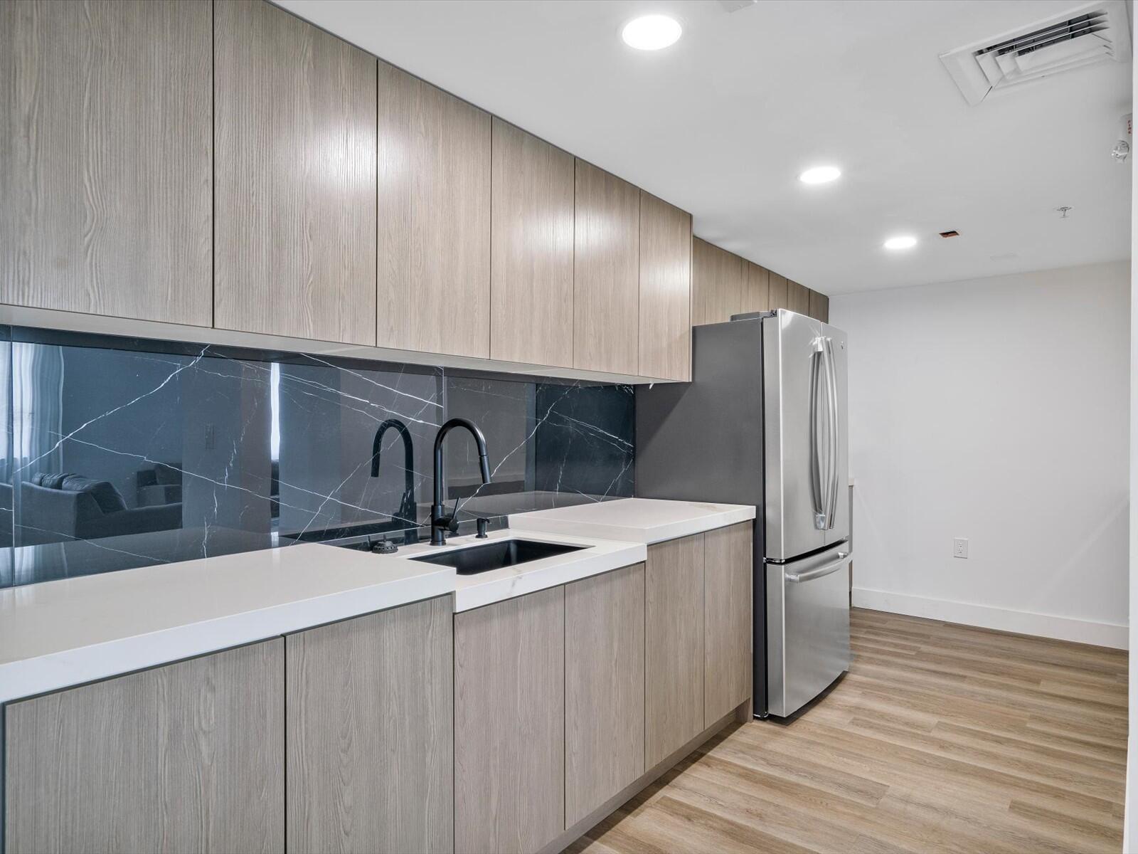 WAVERLY AT LAS OLAS CONDO - Residential Lease