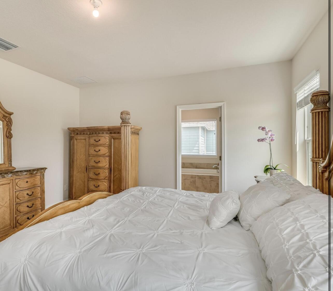 ARDEN PUD POD F EAST - Residential Lease