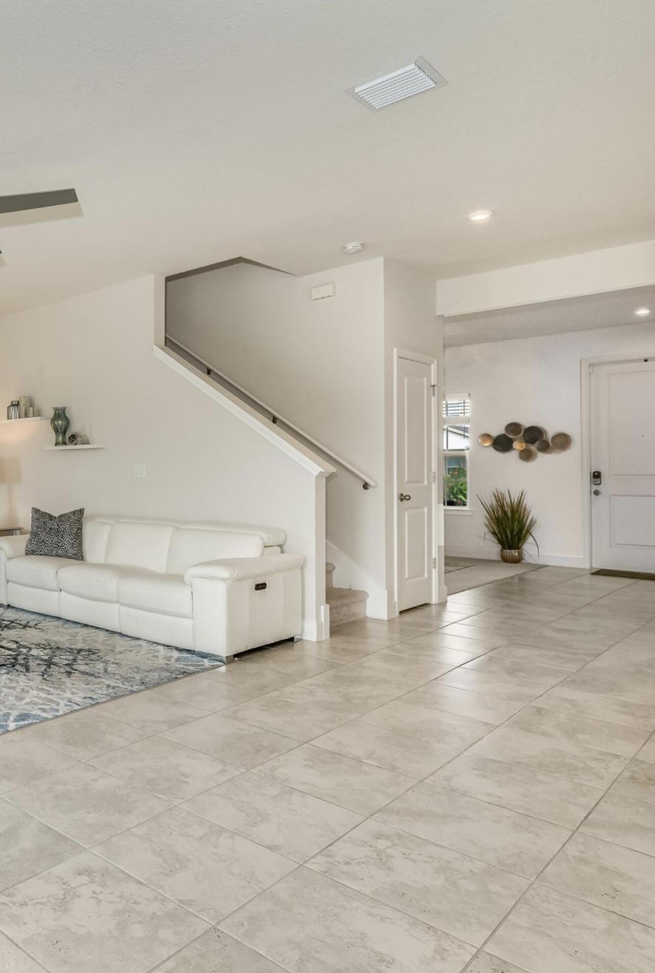 ARDEN PUD POD F EAST - Residential Lease