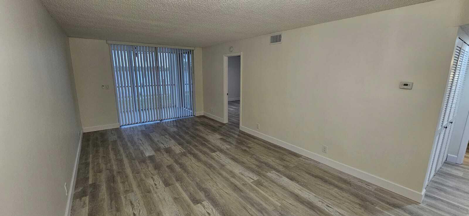 LAKE EMERALD CONDOMINIUM NO - Residential