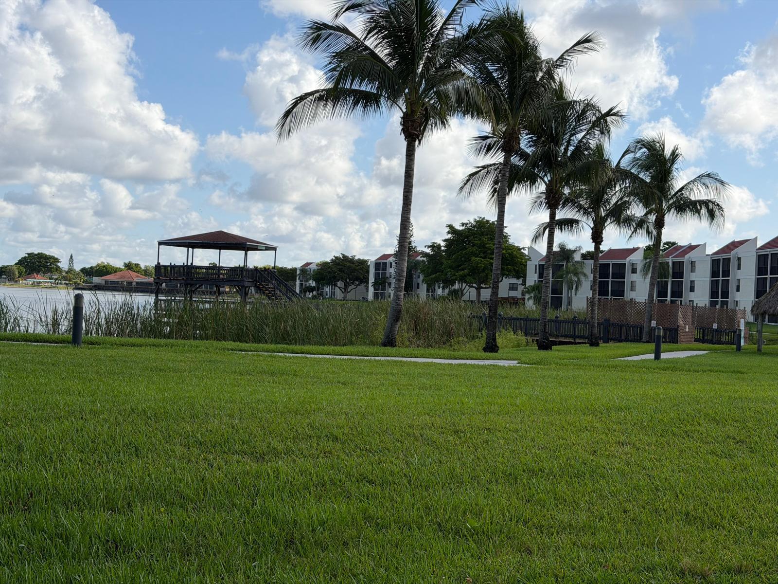 LAKE EMERALD CONDOMINIUM NO - Residential