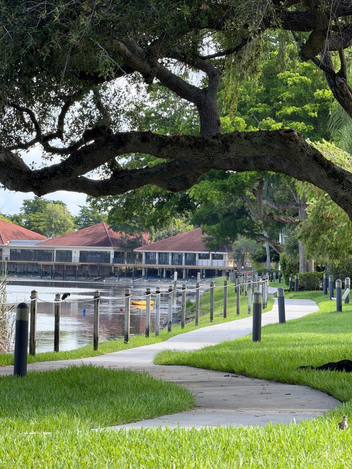 LAKE EMERALD CONDOMINIUM NO - Residential