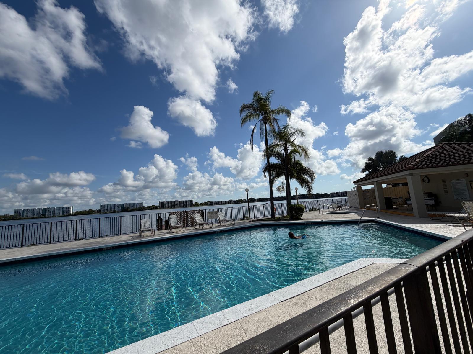 LAKE EMERALD CONDOMINIUM NO - Residential