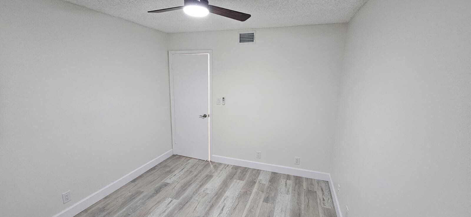 LAKE EMERALD CONDOMINIUM NO - Residential