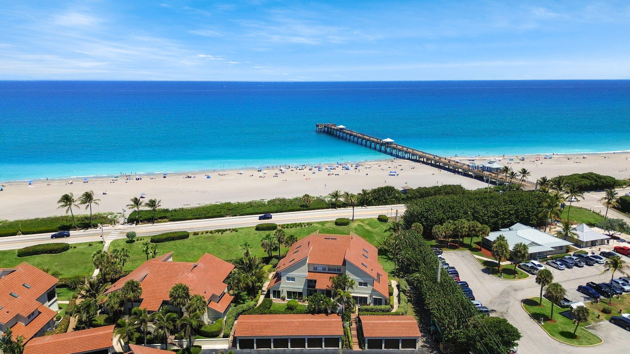 BEACHCOMBER CONDO - Residential Lease
