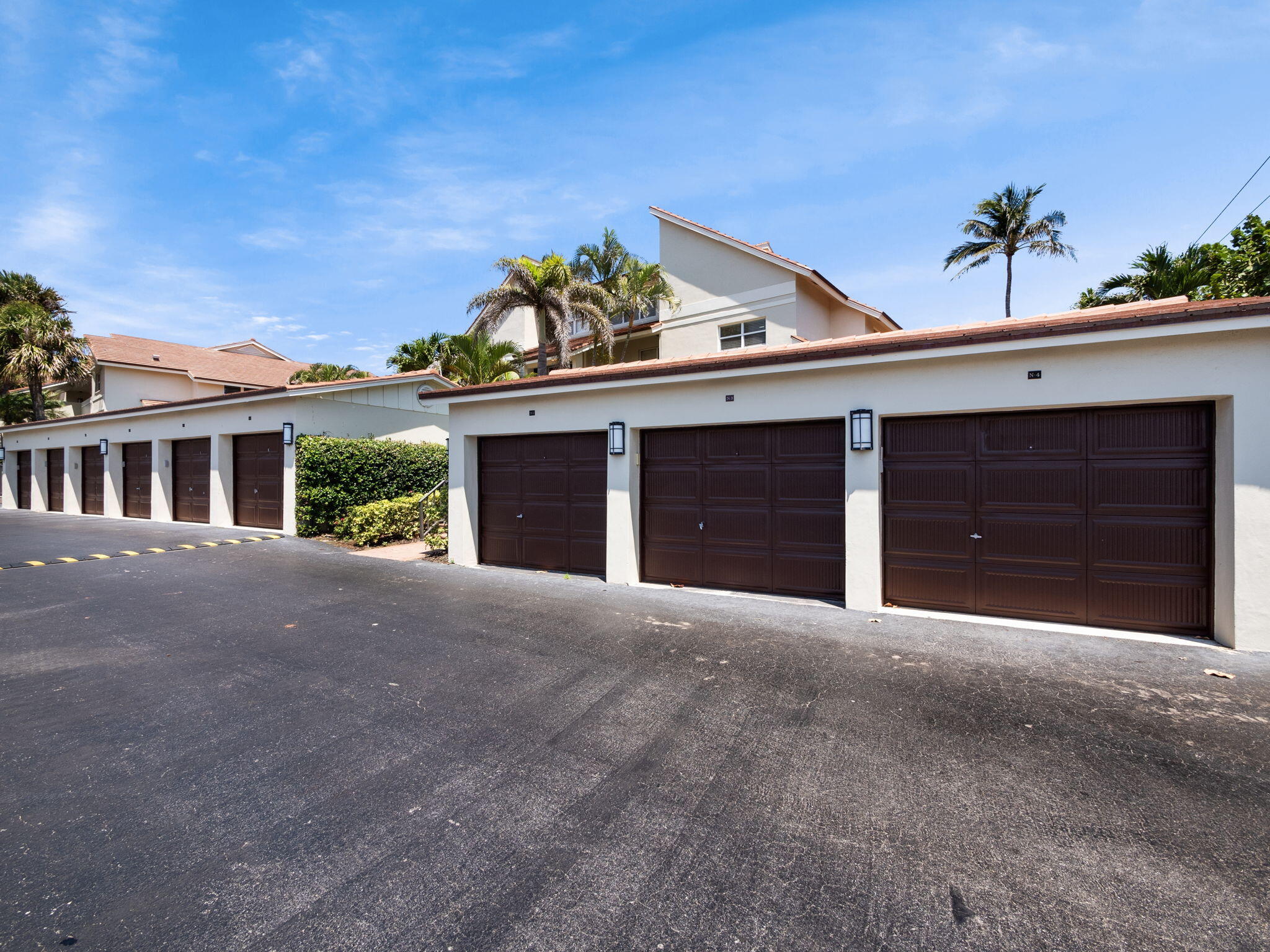 BEACHCOMBER CONDO - Residential Lease