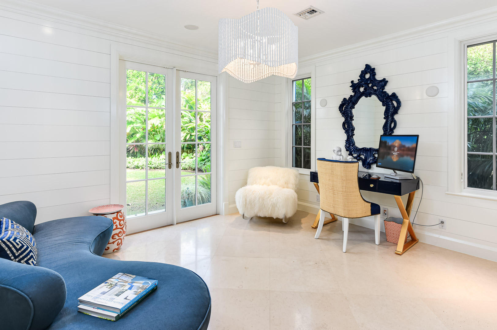 EL ENCANTO - Residential