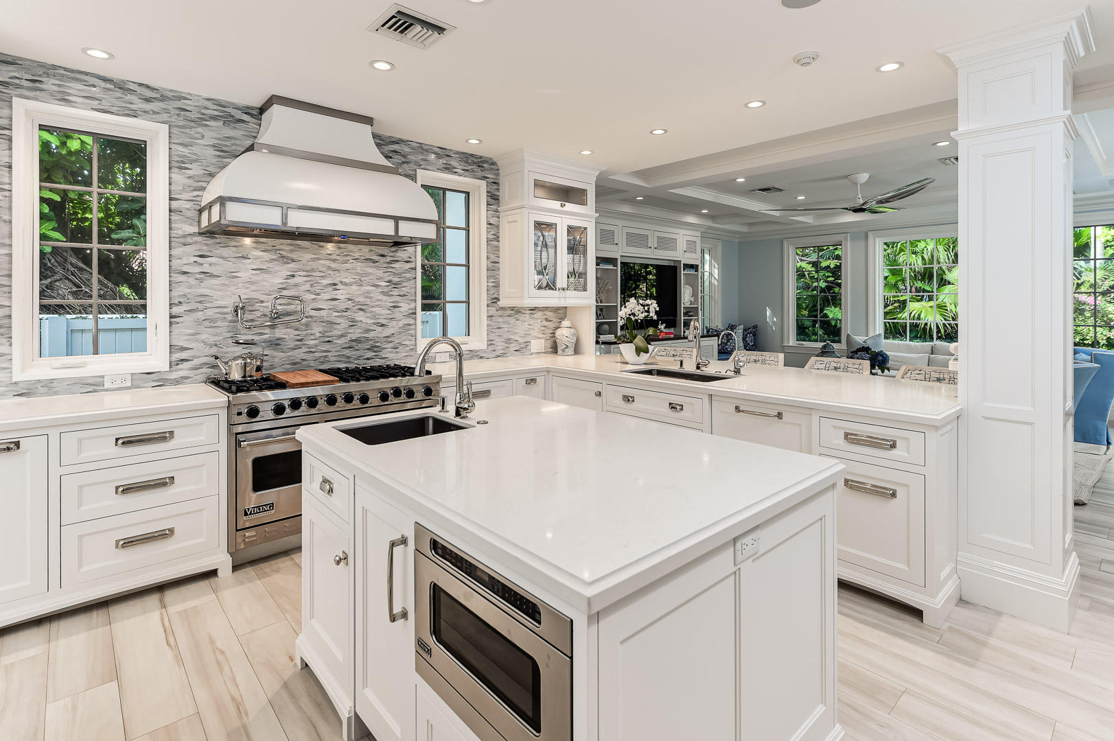 EL ENCANTO - Residential
