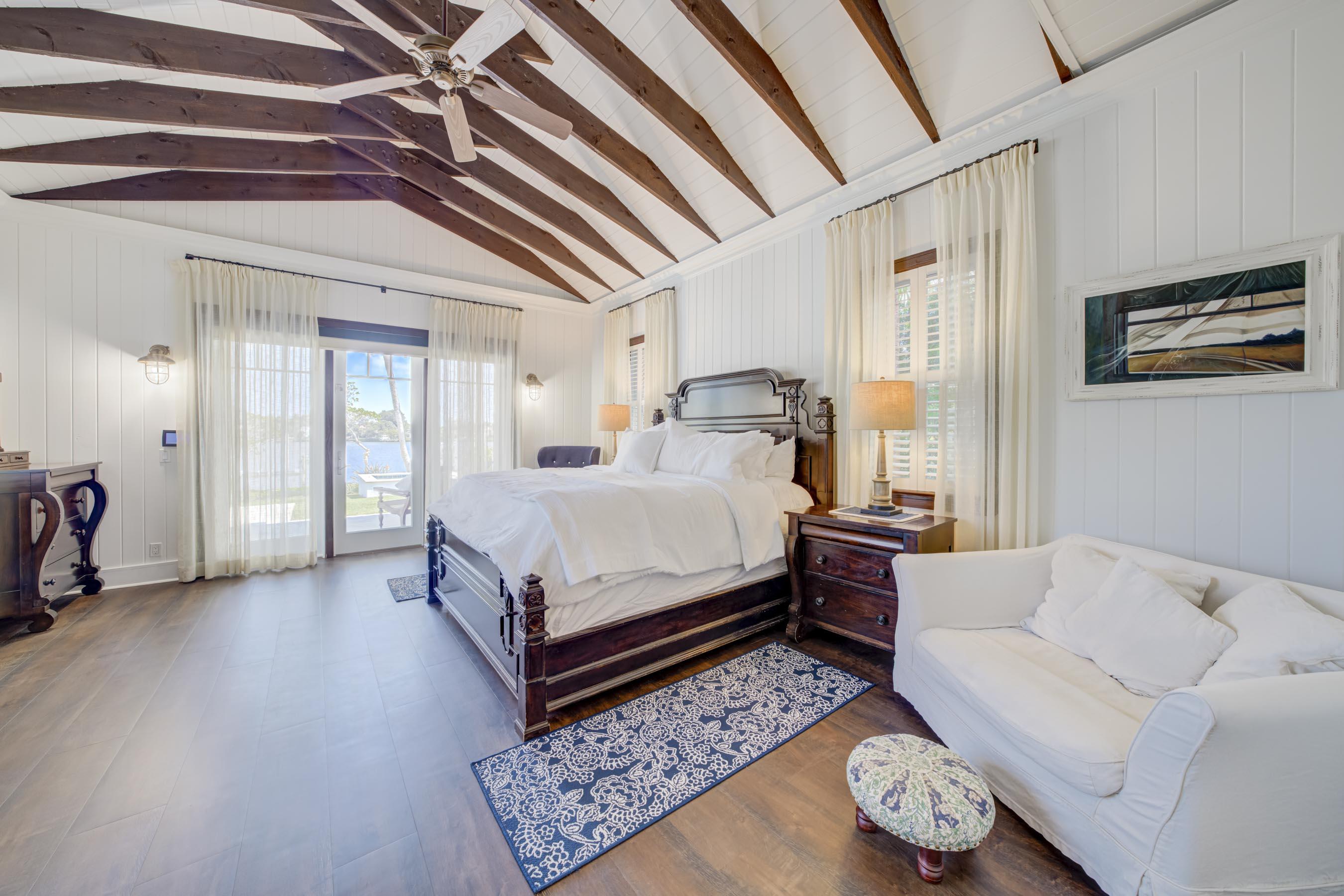PENNOCK POINT - Residential