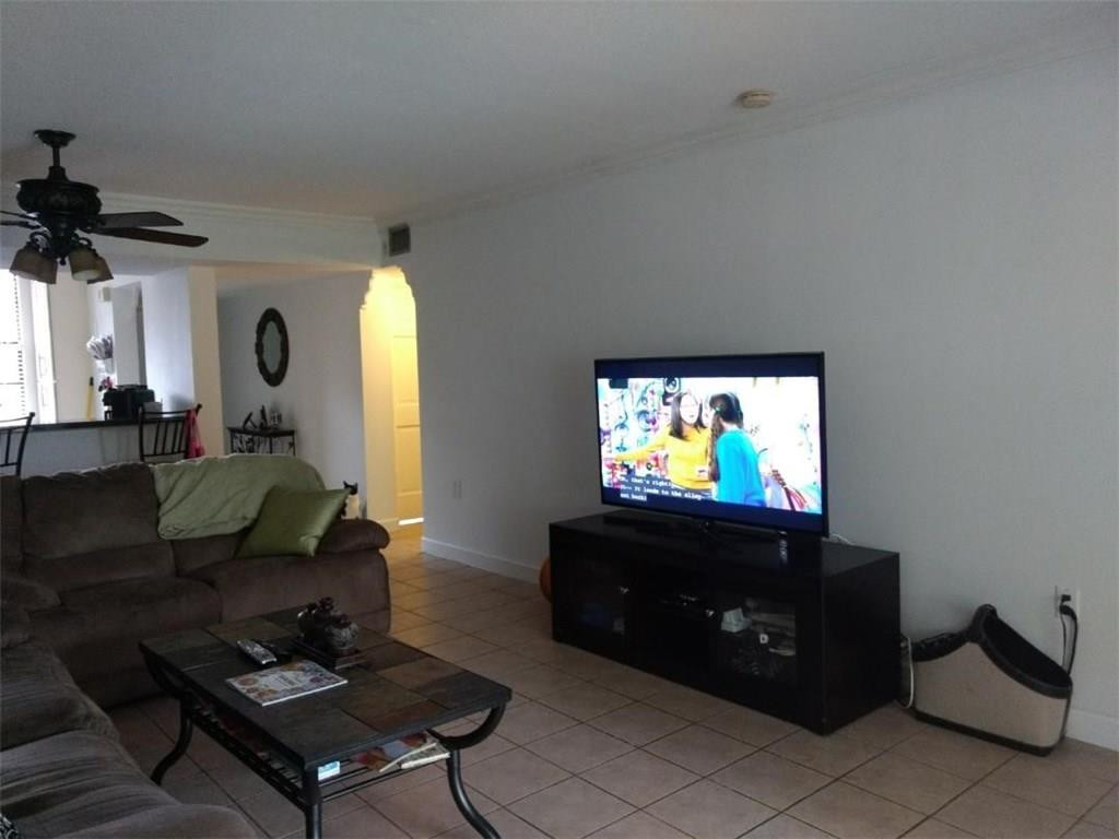 CONDO 23 OF WHITEHALL CONDOS - Residential