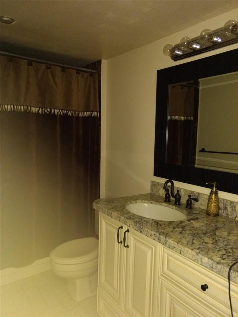 CONDO 23 OF WHITEHALL CONDOS - Residential