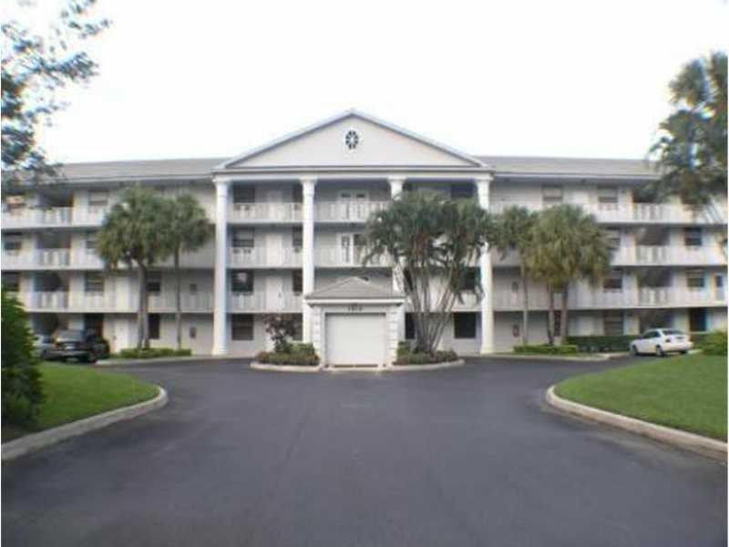 CONDO 23 OF WHITEHALL CONDOS - Residential