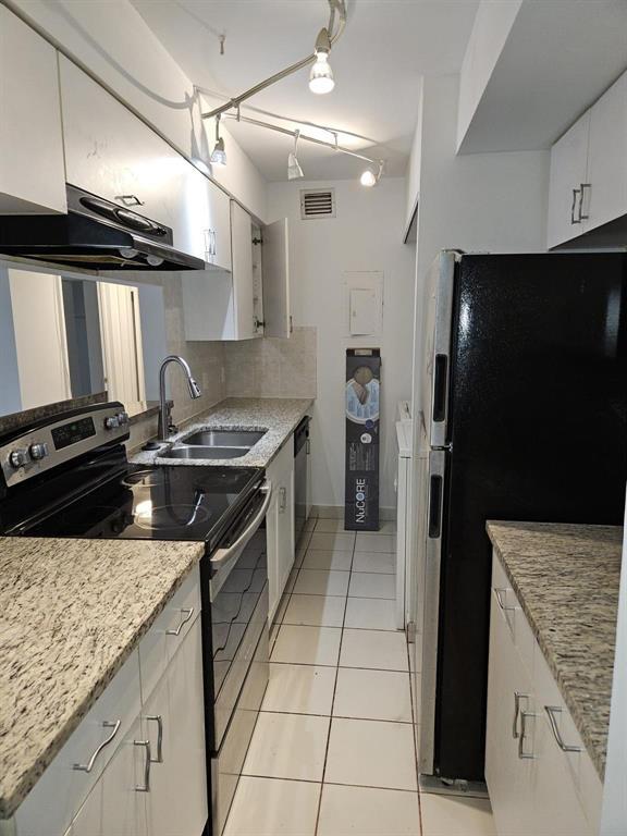 ARBOR KEYS CONDO - Residential