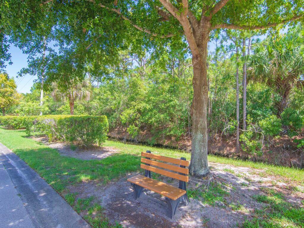 LINKSIDE AT GATOR TRACE - Residential