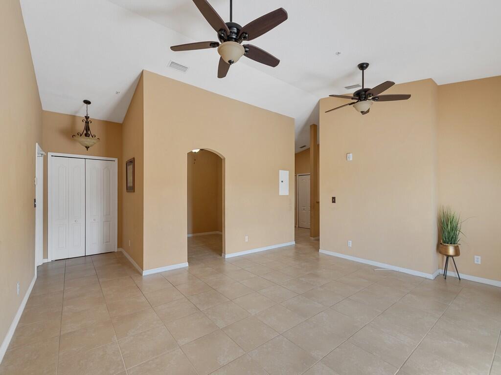 LINKSIDE AT GATOR TRACE - Residential