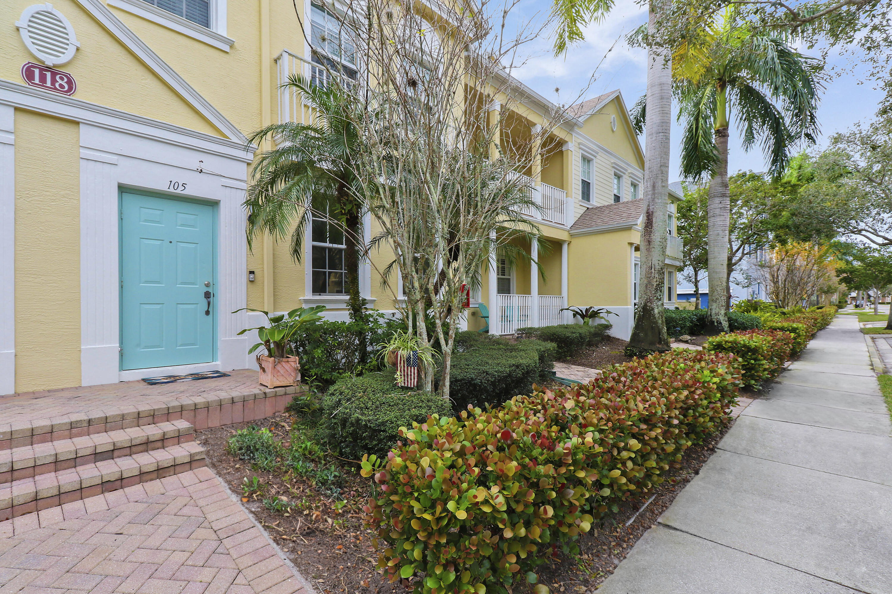 SANDPIPER COVE AT BOTANICA CONDO - Residential
