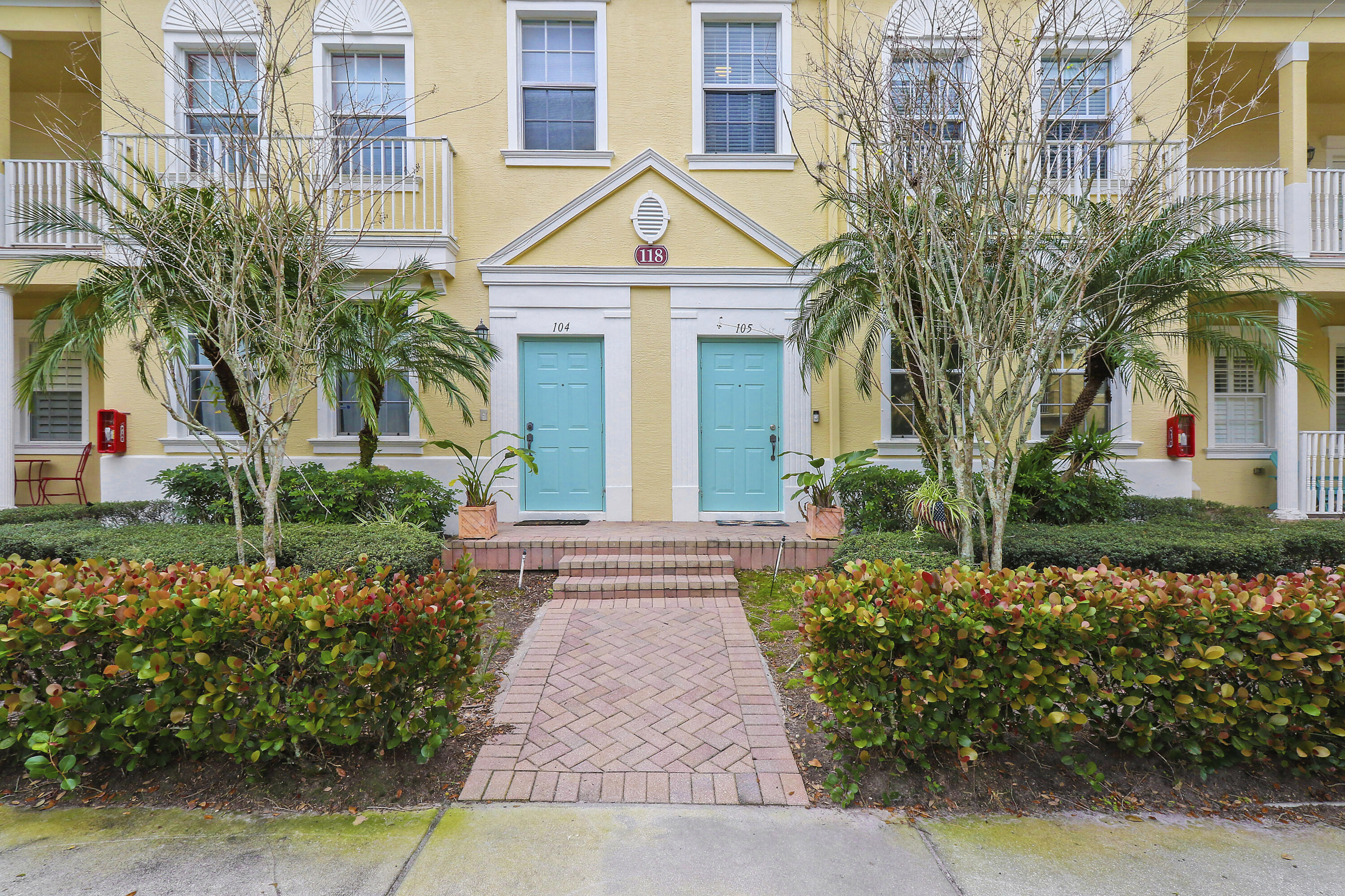 SANDPIPER COVE AT BOTANICA CONDO - Residential
