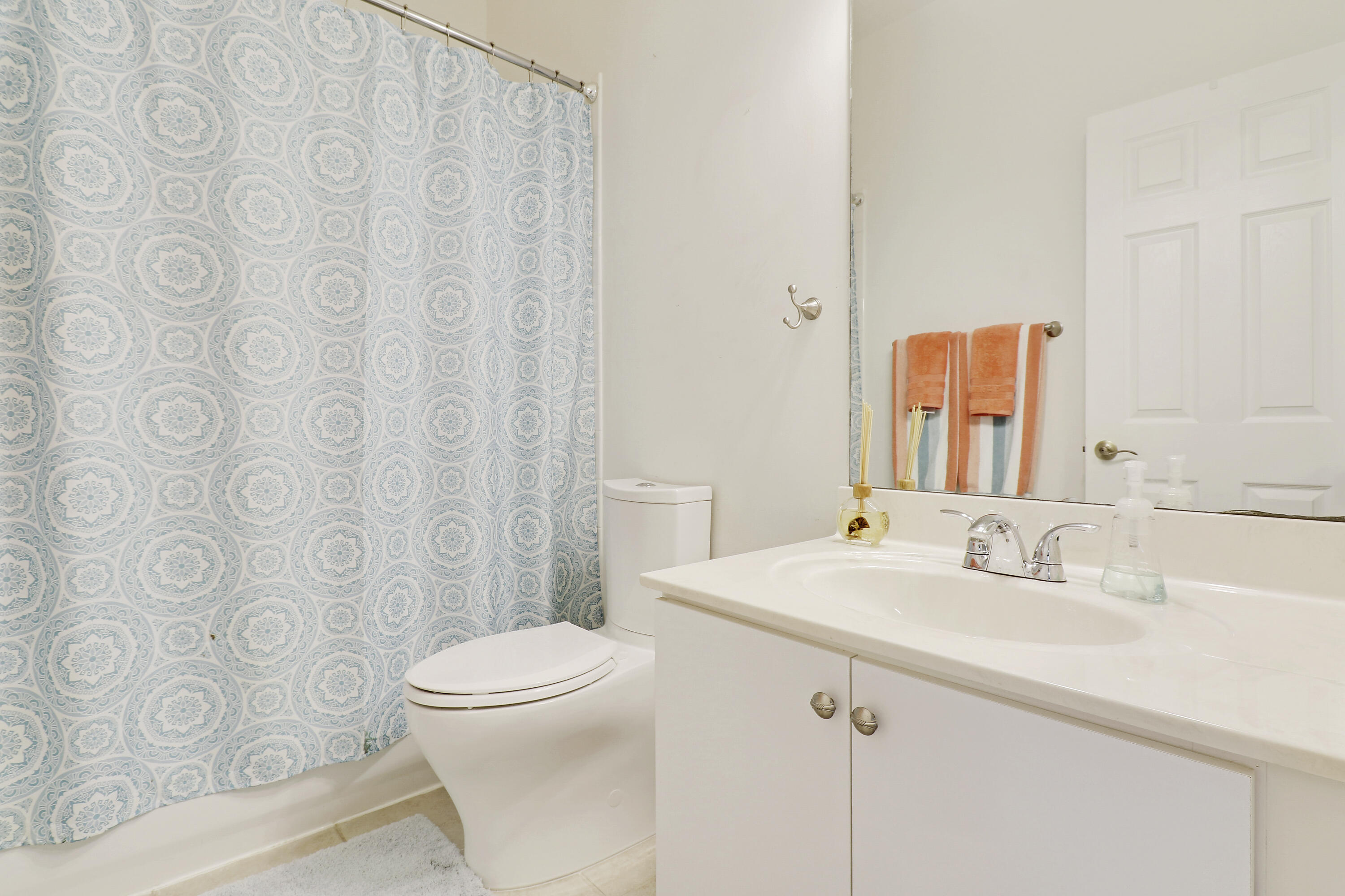 SANDPIPER COVE AT BOTANICA CONDO - Residential