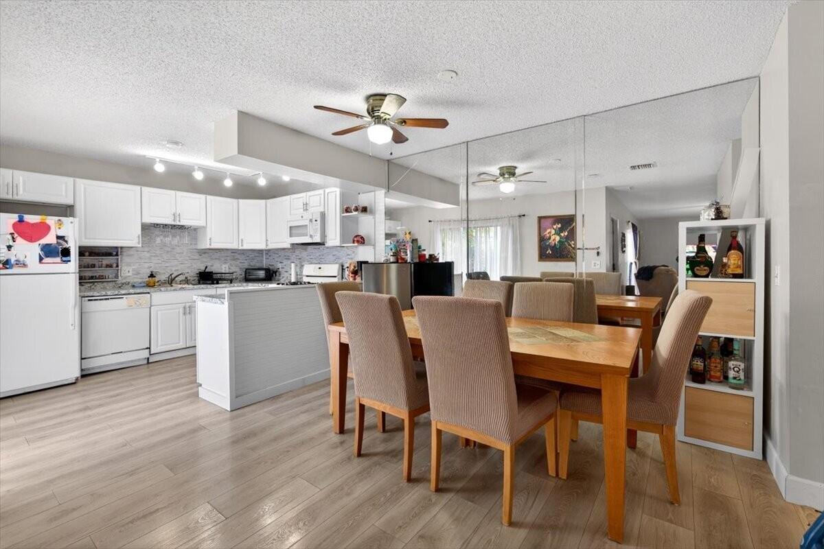 SEVEN SPRINGS 1 - Residential
