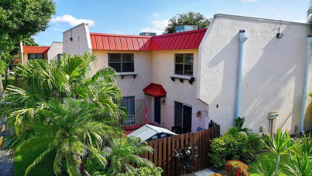 SEVEN SPRINGS 1 - Residential