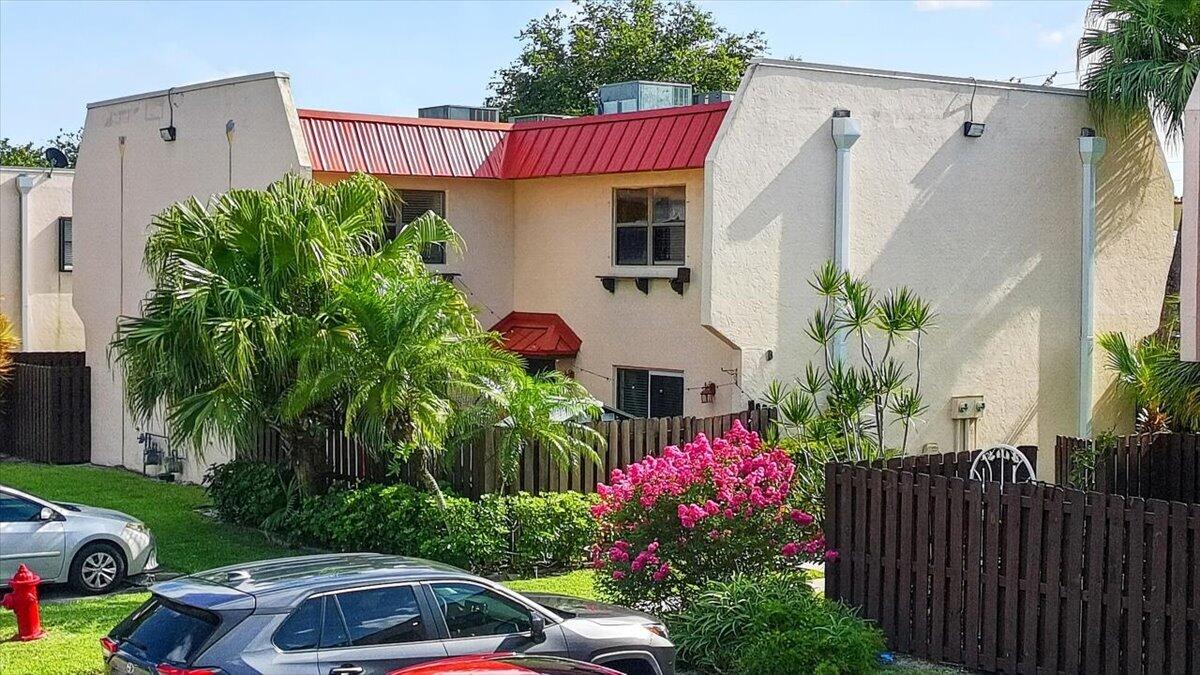 SEVEN SPRINGS 1 - Residential