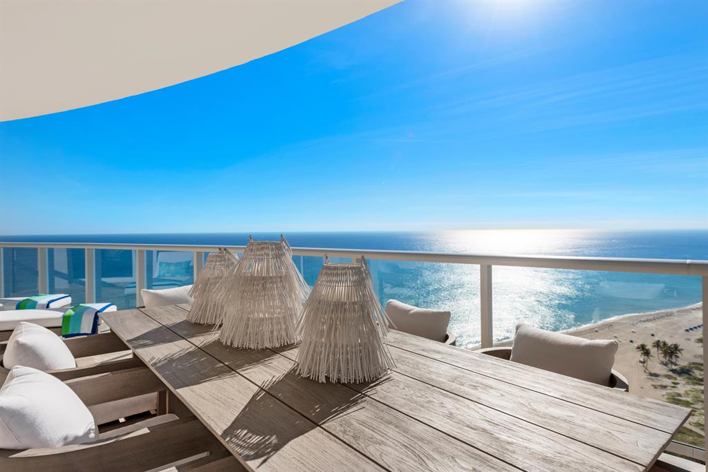 Ritz Carlton Residences Bldg A - Residential