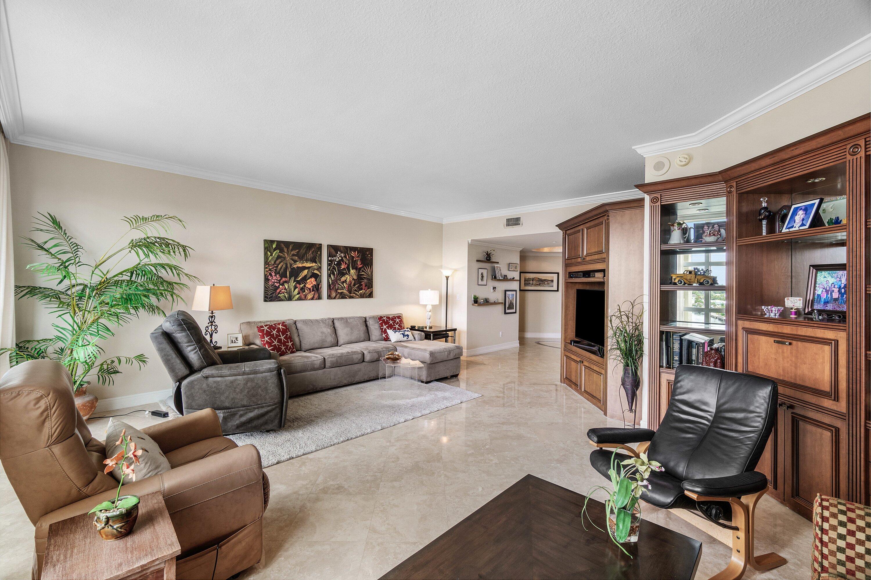 TOSCANA WEST CONDO - Residential