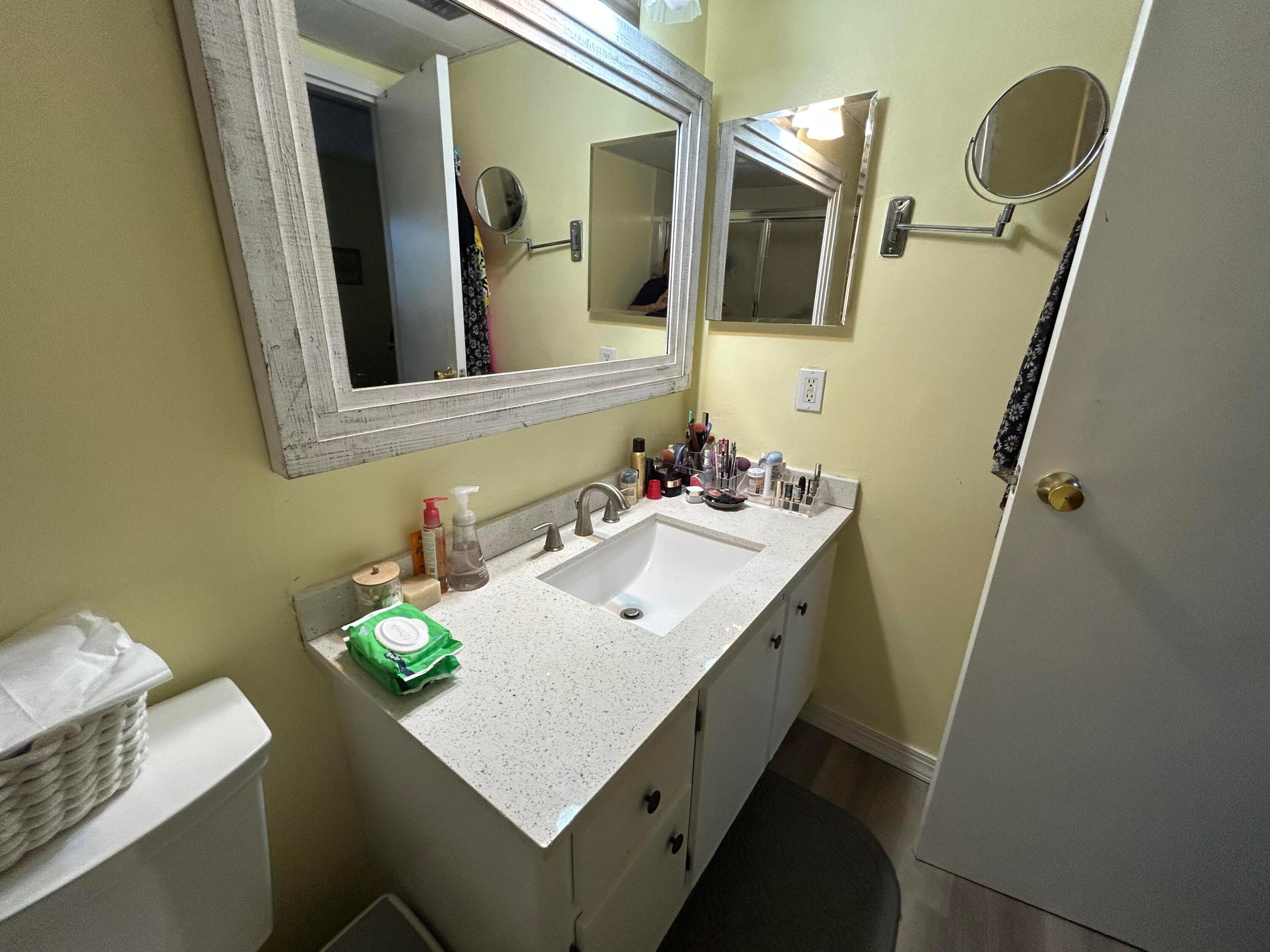 ORIOLE GOLF & TENNIS CLUB CONDO - Residential