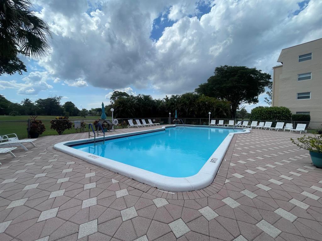 ORIOLE GOLF & TENNIS CLUB CONDO - Residential
